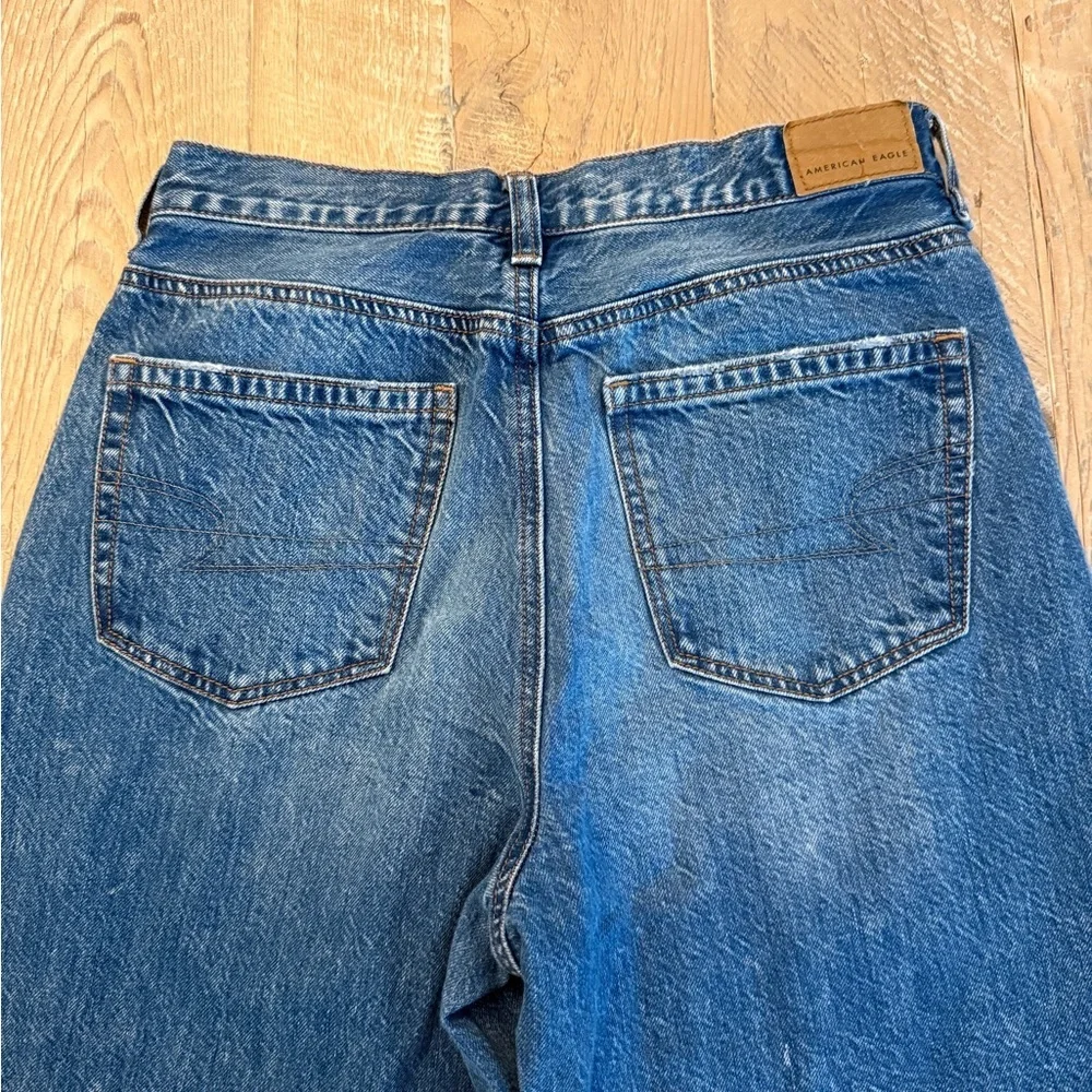 American Eagle Blue Relaxed Mom Jeans 4L - Picture 5 of 9